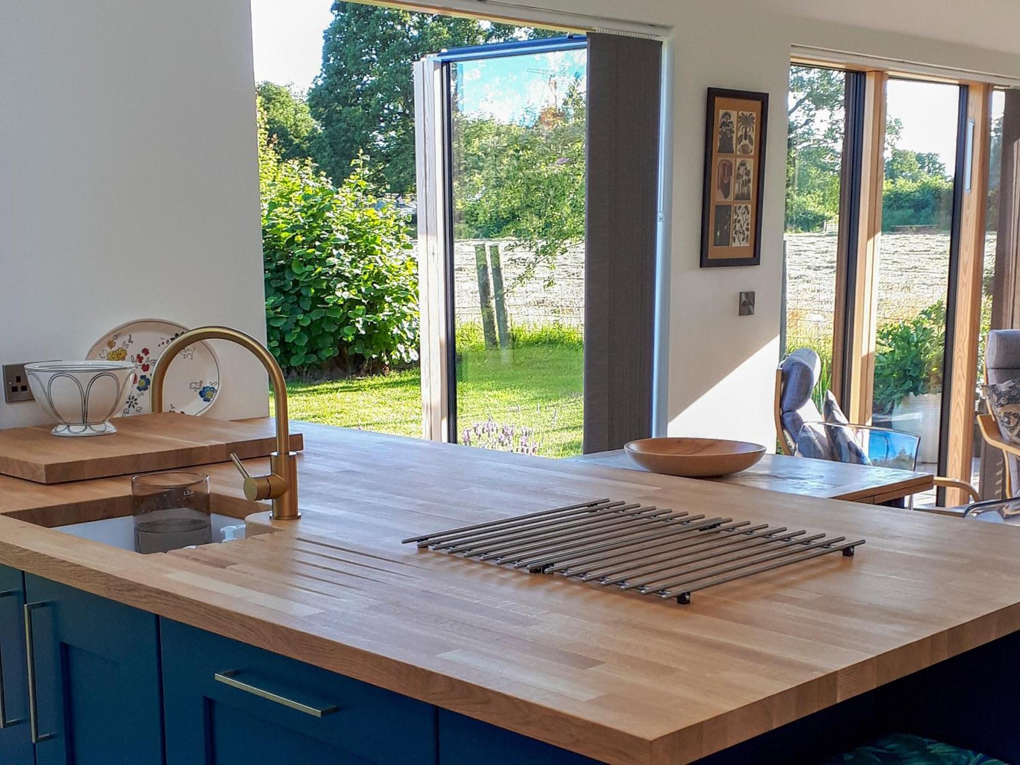 Wrens Nest Vila Chippenham  Exterior foto